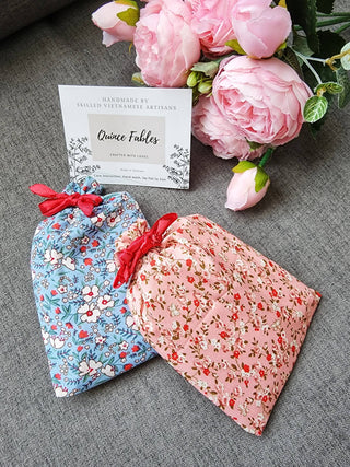 Floral Embroidered Compact Mirror, Collection Sophia: 1. Three flowers